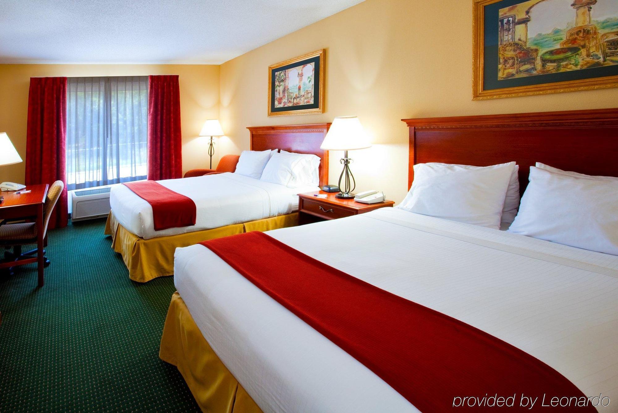 Holiday Inn Express Hotel & Suites Brooksville West, An Ihg Hotel חדר תמונה
